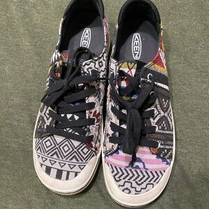 Keen Black and White Geometric Sneakers